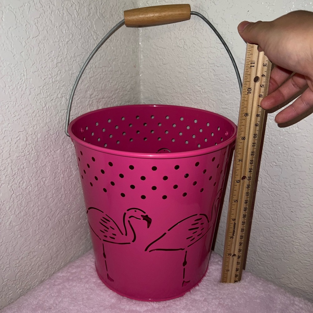 Flamingo metal bucket